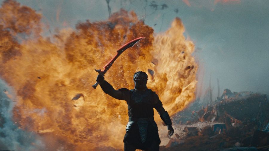 descargar-2 Crítica ‘Predator: Badlands’: cuando el músculo pesa más que la trama