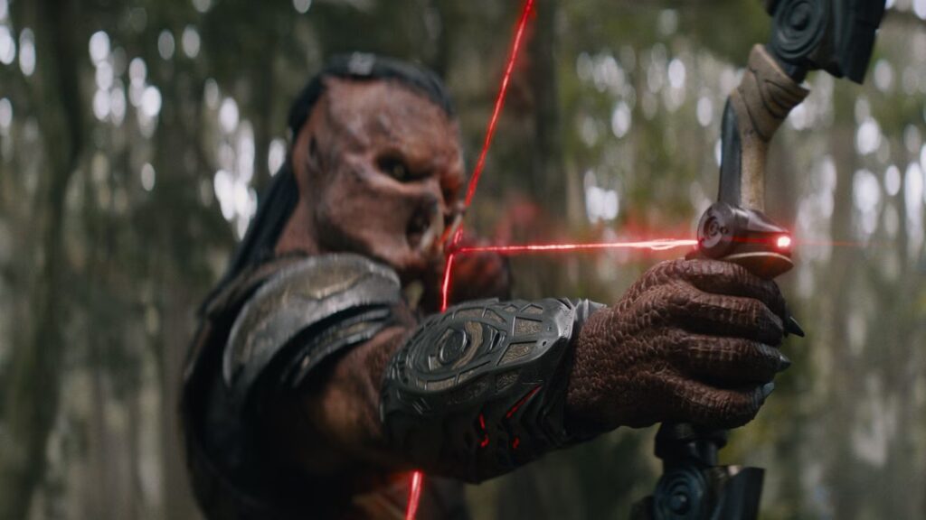 pb-tp2-087089-1-1024x576 Crítica ‘Predator: Badlands’: cuando el músculo pesa más que la trama