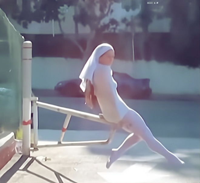 upscalemedia-transformed-1-fotor-2025112991652 Análisis “Mio Cristo piange diamanti” (Rosalía, Lux, 2025): la plegaria luminosa de Rosalía