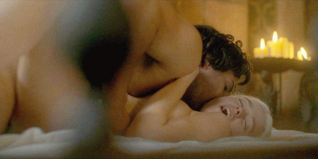 1-3-fotor-202601069448-1024x512 Milly Alcock al desnudo: la ascendente 'Supergirl' que conquista el cine y la televisión