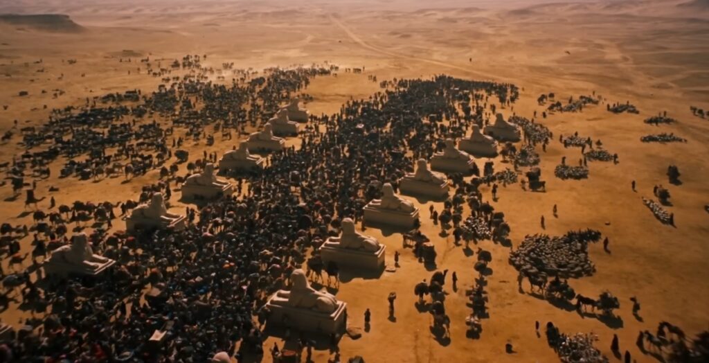 Captura-de-pantalla_14-12-2025_175353_www.youtube.com_-1024x524 La geometría de lo sagrado: orden, multitud y eternidad en Los diez mandamientos