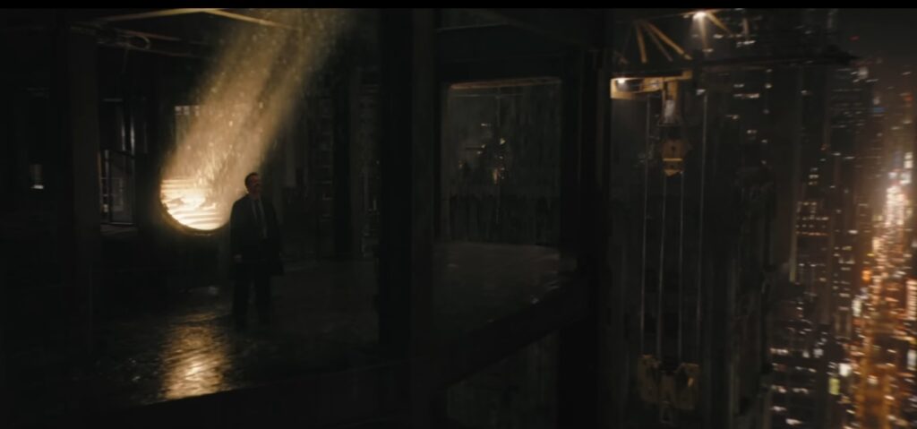 Captura-de-pantalla_20-12-2025_7326_www.youtube.com_-1024x479 La noche como materia: poesía visual y cinematografía en The Batman