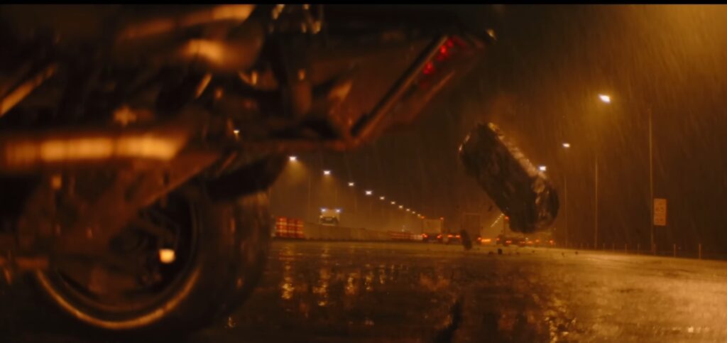 Captura-de-pantalla_20-12-2025_81724_www.youtube.com_-1024x483 La noche como materia: poesía visual y cinematografía en The Batman