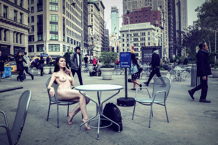 Desnudas-en-Nueva-York-90s-3 Estreno capítulo 6 | El diario robado de mis desnudos: una novela sobre la traición y la belleza