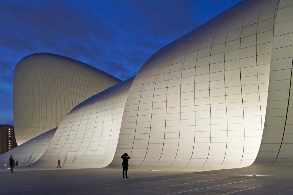 Heydar_Aliyev_Center-HERO-1024x683 La curva en el Centro Heydar Aliyev, arquitectura como gesto continuo