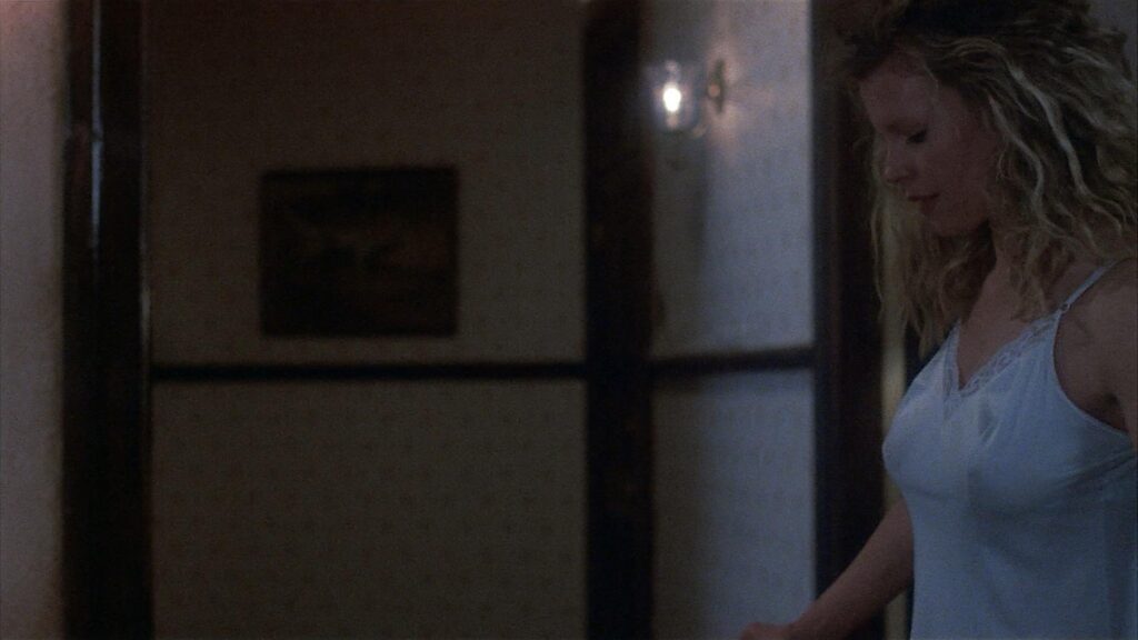 MV5BOTdhZTcxNjgtYTQ5MC00MTA2LThkY2QtNzQwOGQ0MmQxMzJlXkEyXkFqcGc@._V1_-1024x576 'Atrapados sin salida' (1986): cuando el noir se mira al espejo y decide huir a Francia