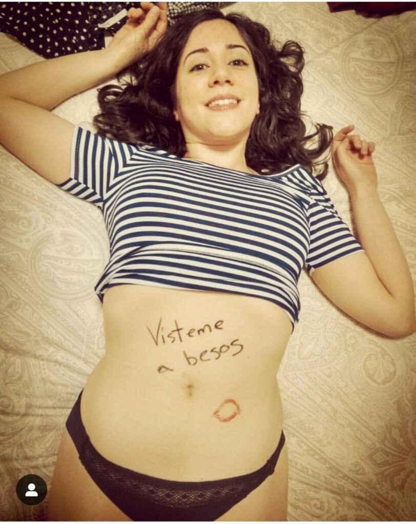 Screenshot_20251220_001311_edit_230900815689416-812x1024 Laura Luna desnuda como voz en el periodismo de videojuegos