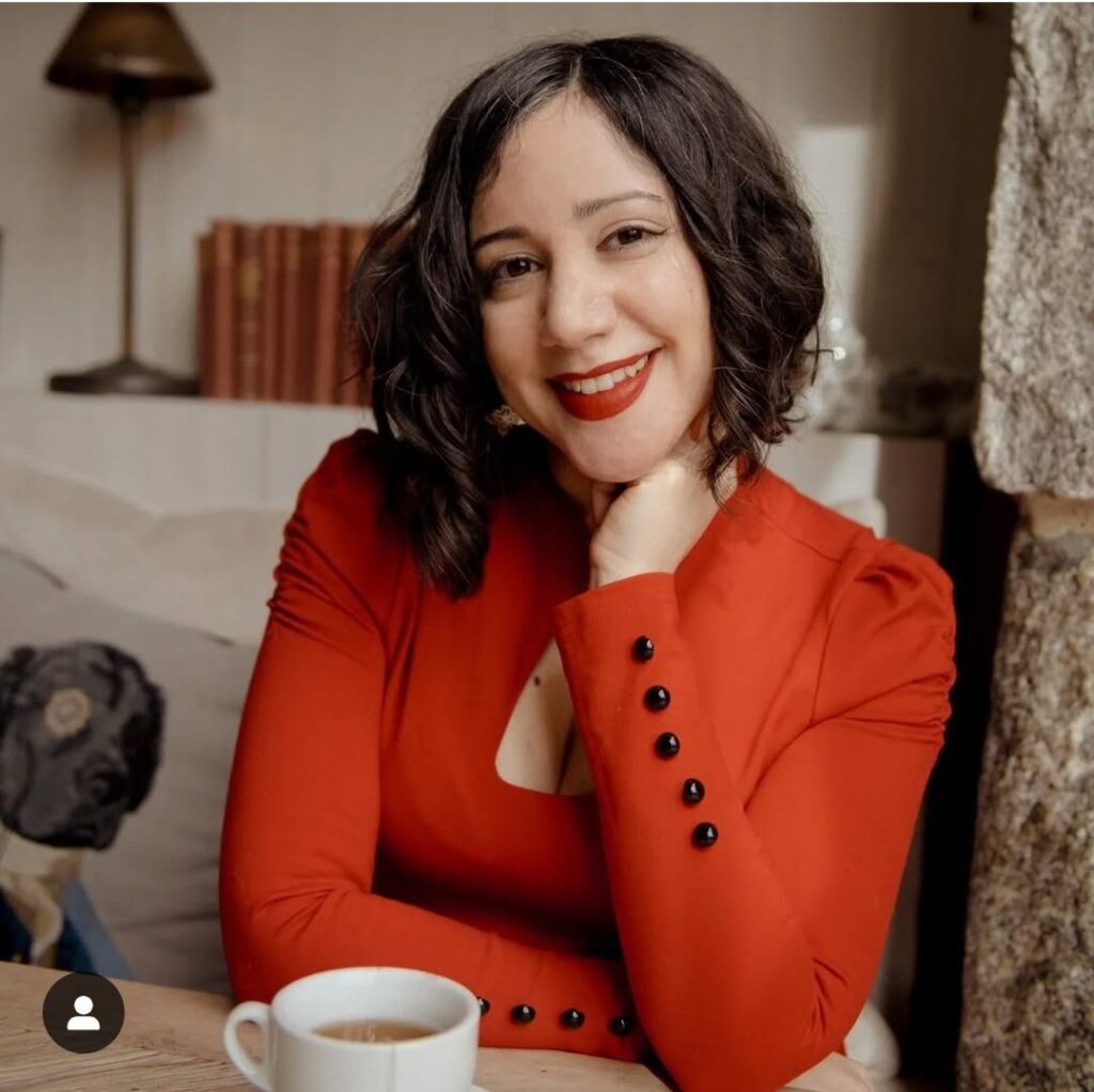 Screenshot_20251220_002342_edit_230847841615947-1024x1022 Laura Luna desnuda como voz en el periodismo de videojuegos