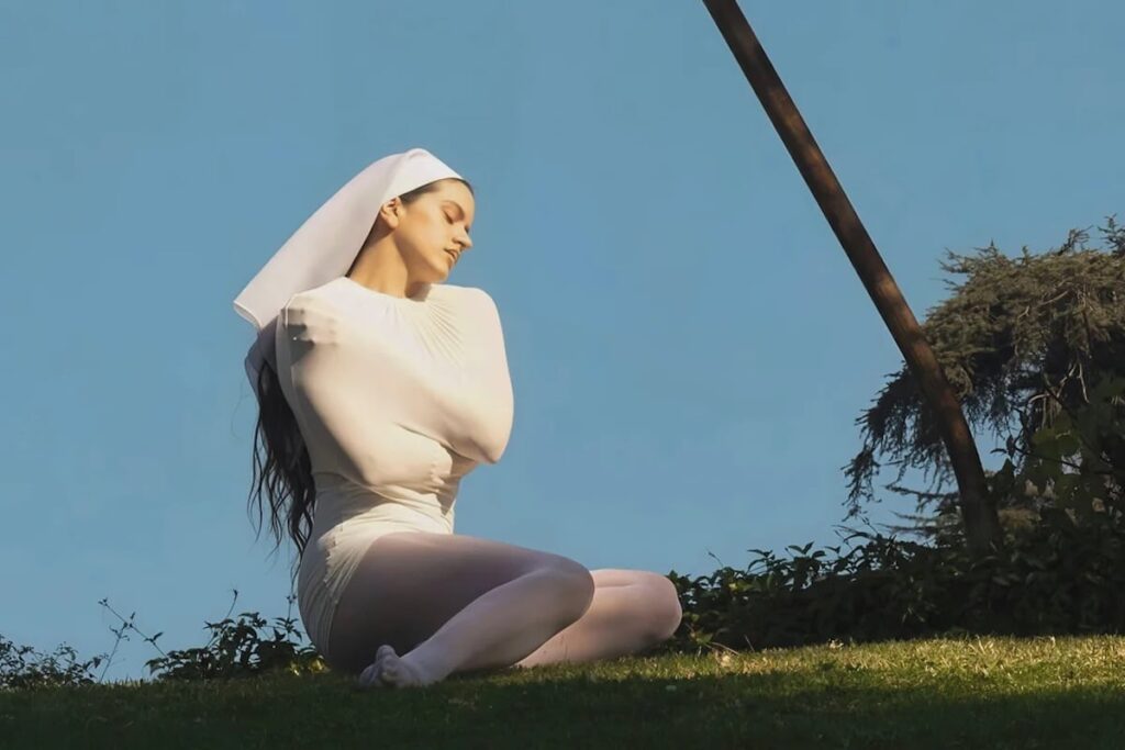 lux-1024x683 El regreso de lo sagrado: inteligencia, fe y el cansancio del yo absoluto