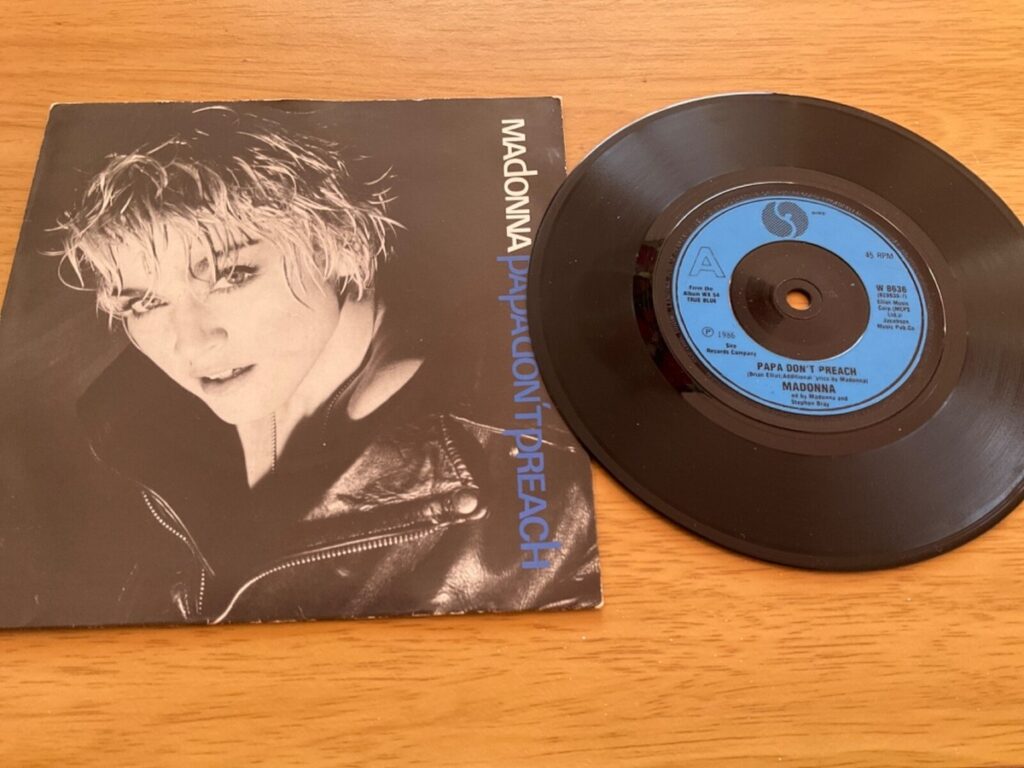 s-l1200-1-1024x768 Papa don’t preach: cuando el pop aprendió a discutir con la autoridad