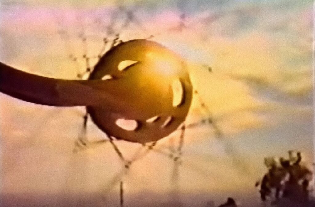 upscalemedia-transformed-fotor-202512171988-1024x673 La sextalogía extraterrestre de Steven Spielberg: seis invasiones y una sola pregunta