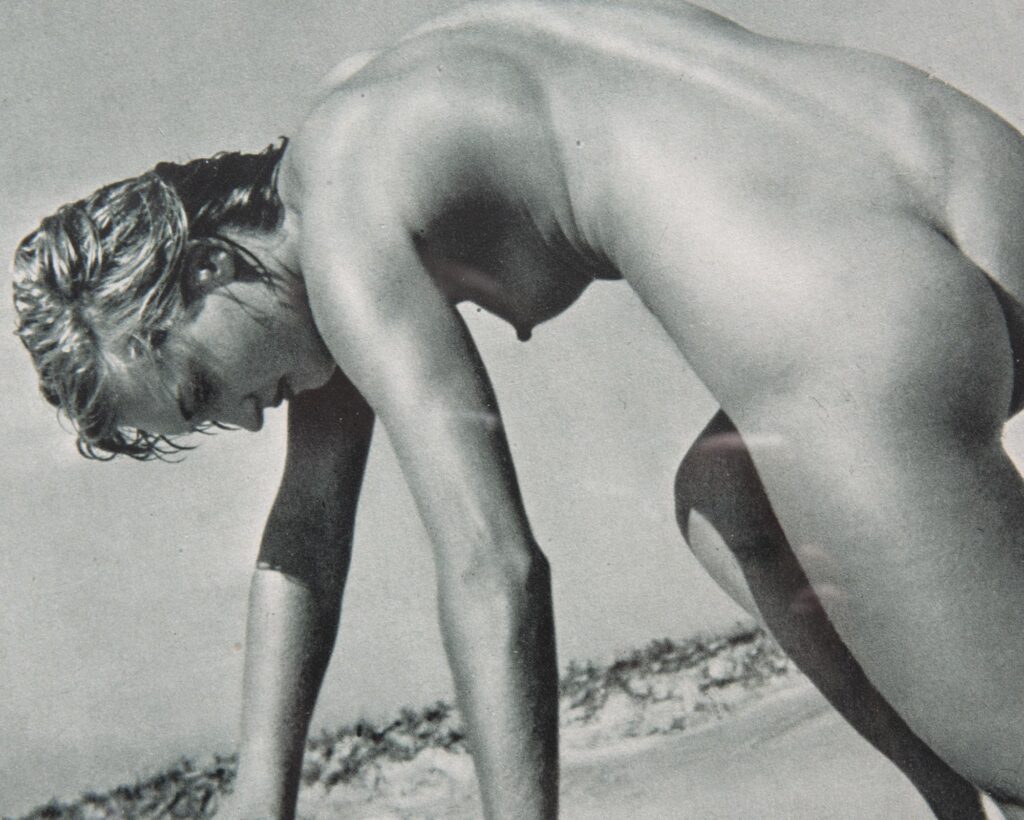 2-found-by-kindred-black-vintage-andre-de-dienes-print-1024x820 André de Dienes o la invención luminosa del desnudo moderno
