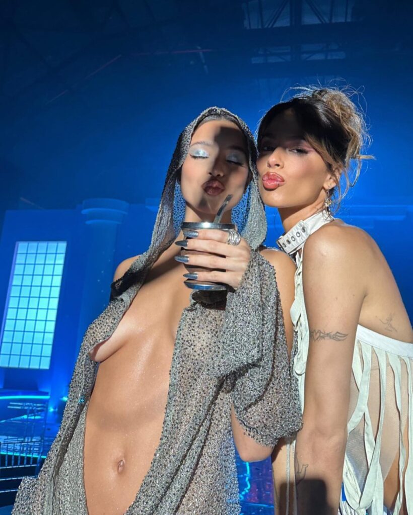 397327639_1509448459878587_709816934378850279_n-820x1024 Tini stoessel desnuda como renacimiento de una femme fatale argentina