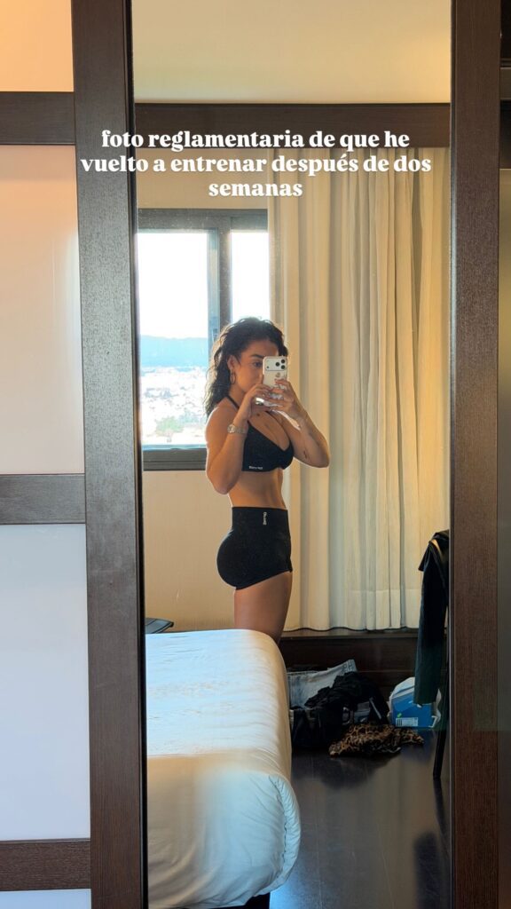 627671537_18412991812122825_3887327407767815714_n-576x1024 Marina Rivers desnuda y sexy bajo contenido "cultural"