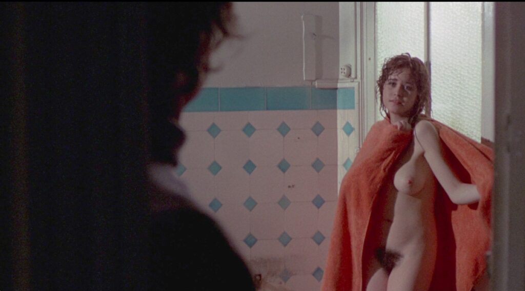 Captura-de-pantalla_13-1-2026_203935_www.imperiodefamosas.com_-1024x568 Por qué la escena sexual más polémica de Hollywood redefine el erotismo en el cine moderno (y nadie habla de esto)