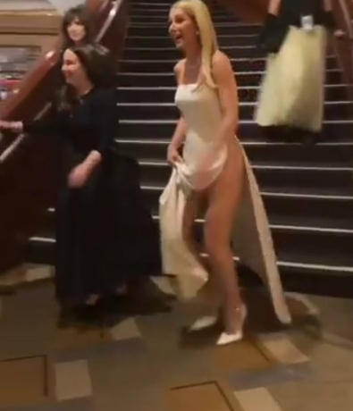 Captura-de-pantalla_16-3-2026_65939_x.com_ El breve desnudo de Gwyneth Paltrow en los Oscar y en Marty Supreme: un regreso magistral y metatextual