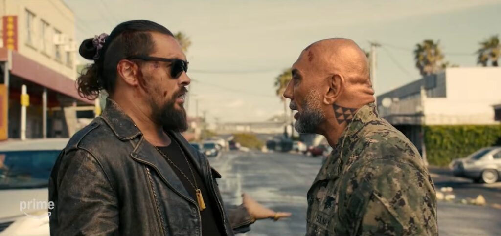 Captura-de-pantalla_8-1-2026_16163_www.youtube.com_-1024x484 Jason Momoa y Dave Bautista, bad boys hawaianos al borde de la combustión en el tráiler de Los hermanos demolición