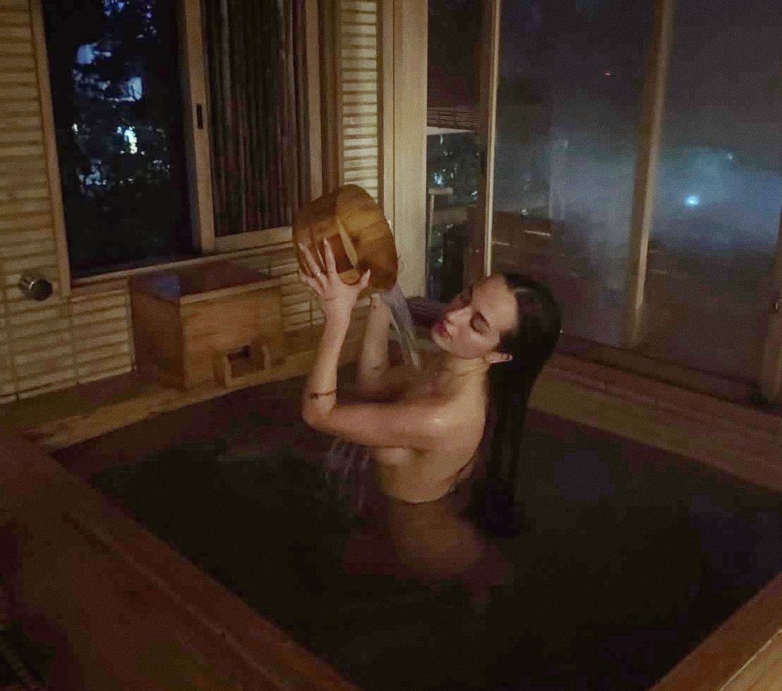 Lidia Rauet se desnuda