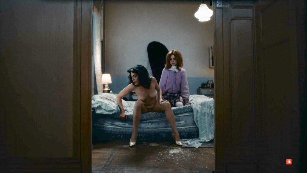 iByouPuv_o-1024x576 María León desnuda en Silencio: el cuerpo como herida histórica