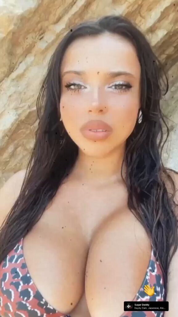 k383llcn-577x1024 Sarah Santaolalla desnuda el arte de narrar la cotidianidad