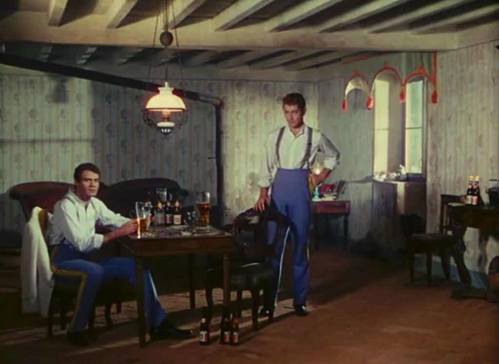 pR6-4TN7oP48DpOJgJOcQgvTheRjIDg9-1024x748 Senso o la belleza trágica del encuadre: Visconti y el arte de mirar