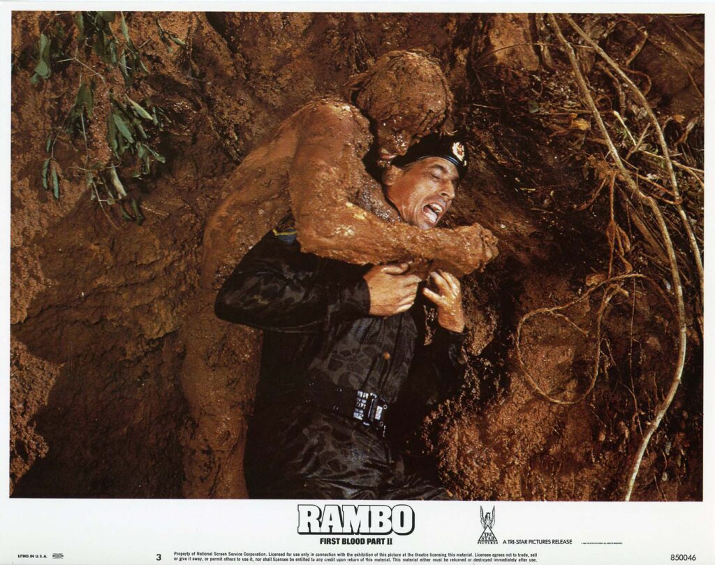 rambo-first-blood-part-ii-lobby-card-3-1024x809 Menos mal que Stallone ganó la batalla