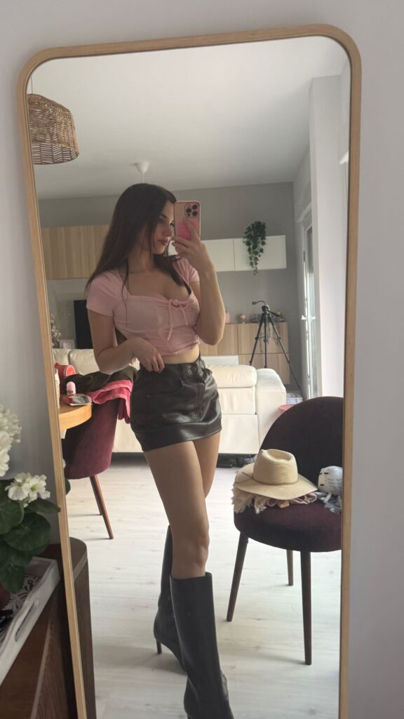 zeiing_1770507702_1418554723-576x1024 Zeling desnuda entre ligas y leyendas