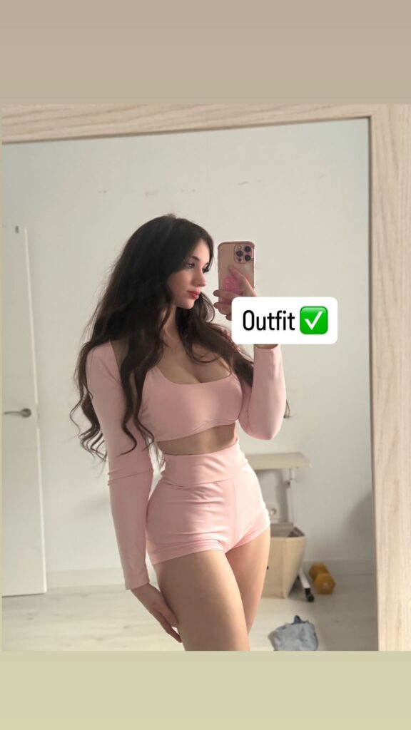 zeiing_1770860772_1418554723-576x1024 Fappening España desnudas y pilladas