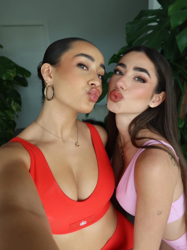 1772548679017-768x1024 Marina Rivers desnuda y sexy bajo contenido "cultural"