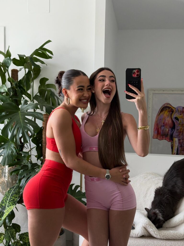 1772548713090-768x1024 Marina Rivers desnuda y sexy bajo contenido "cultural"