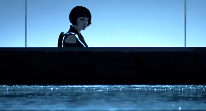 Captura-de-pantalla_12-2-2026_21326_www.youtube.com-fotor-20260212211424 El espejo digital: Quorra y el santuario del agua en Tron Legacy