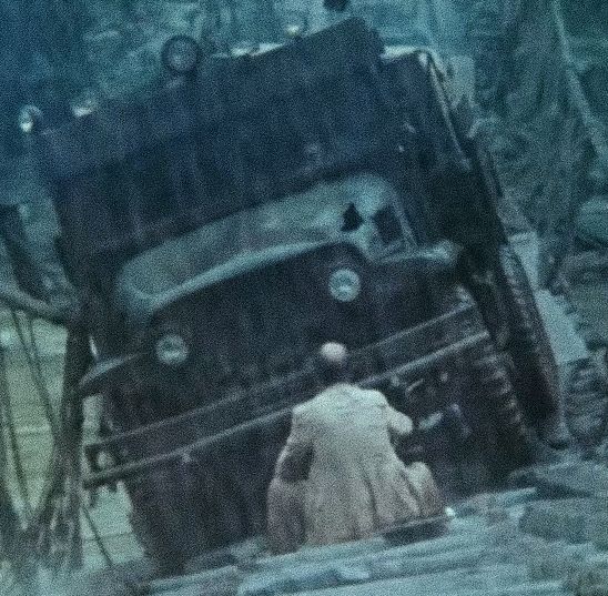 Captura-de-pantalla_26-2-2026_10480_www.youtube.com-fotor-202602261136 El equilibrio imposible en 'Carga maldita': análisis de fotograma