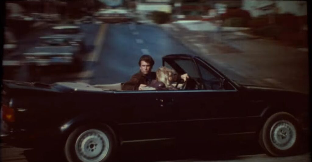 Captura-de-pantalla_6-2-2026_192047_www.youtube.com_-1024x533 Cuando la imagen perdió su peso: del volumen físico de John Badham a la planicie digital de David Mackenzie