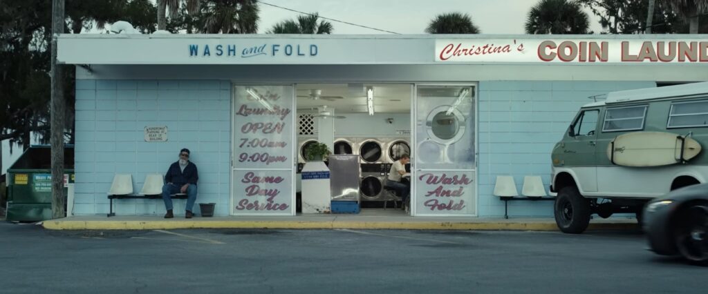 Captura-de-pantalla_8-2-2026_91529_www.youtube.com_-1024x426 Velocidad esculpida en luz: la sinfonía visual de Kosinski en F1