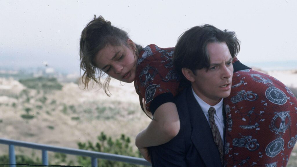 LAND_16_9-fotor-20260215194933-1024x576 El lujo ligero de una comedia en segunda división: Conserje a su medida (For Love or Money, 1993)