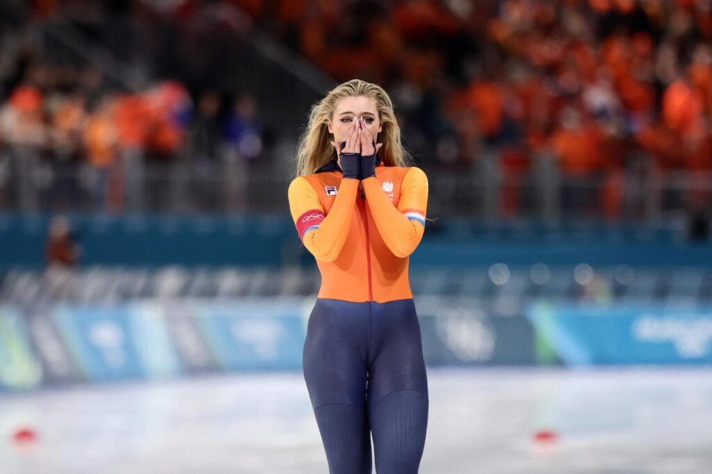 jutta-leerdam-trotzt-der-kritik-und-liefert-ab-1024x683 Jutta Leerdam desnuda la geometría del deseo sobre el hielo en los JJOO