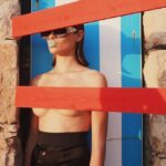 Daniela Melchior desnuda como la serpiente luminosa que reescribió Anaconda