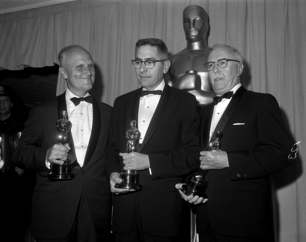 petro Mary Poppins y el prisma perdido: cuando la luz inventó la fantasía