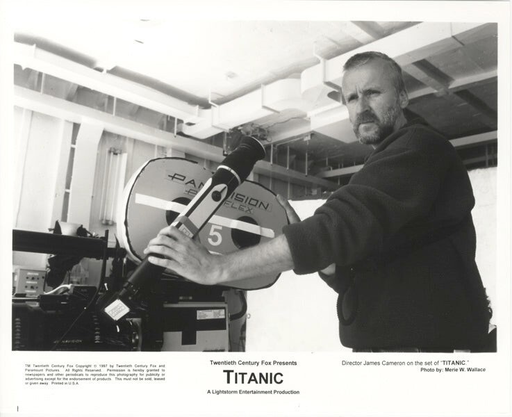 s-l1200-1 Historia de las cámaras de cine | Cuando filmar costaba una fortuna y la imagen pesaba más: de las cámaras millonarias al cine digital para todos