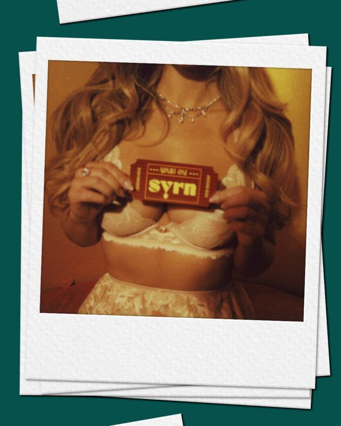 sydney-sweeney-syrn-lingerie-body-boobs-018-672x840-1 Sydney Sweeney bajo los focos: el regreso del erotismo como hechizo del cine