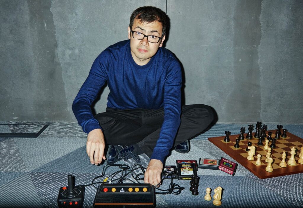 0_kmEWmcySsLluOouv-1024x705 Demis Hassabis, el arquitecto de los mundos posibles