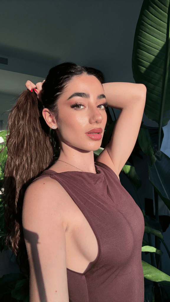 1772304515541-576x1024 Lola Lolita desnuda su placer oculto en X, Tik Tok o Instagram