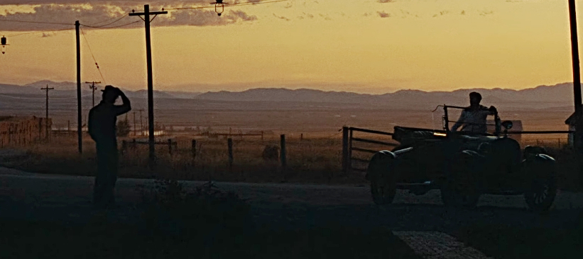 Captura-de-pantalla_9-3-2026_20340_www.youtube.com-fotor-202603092092 Análisis de fotograma: La hora dorada del recuerdo en El río de la vida