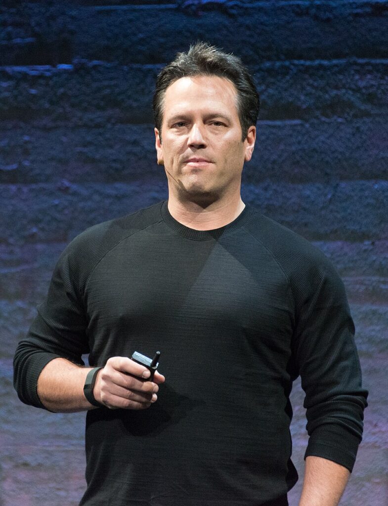 Phil_Spencer_Xbox-785x1024 Phil: el hombre de la Coca-Cola verde