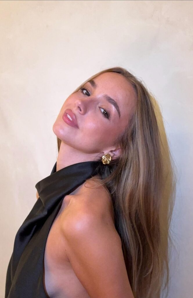 Screenshot_20251005_230244_Instagram-665x1024 Desnudos de Fabiana Sevillano (España) vs. La Parce (Colombia)