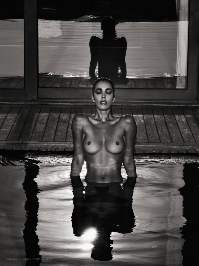 luna-piombanti-naked-topless-beach-photoshoot-008-672x896-1 Luna Piombanti sin censura: la verdad desnuda de su sesión más incandescente