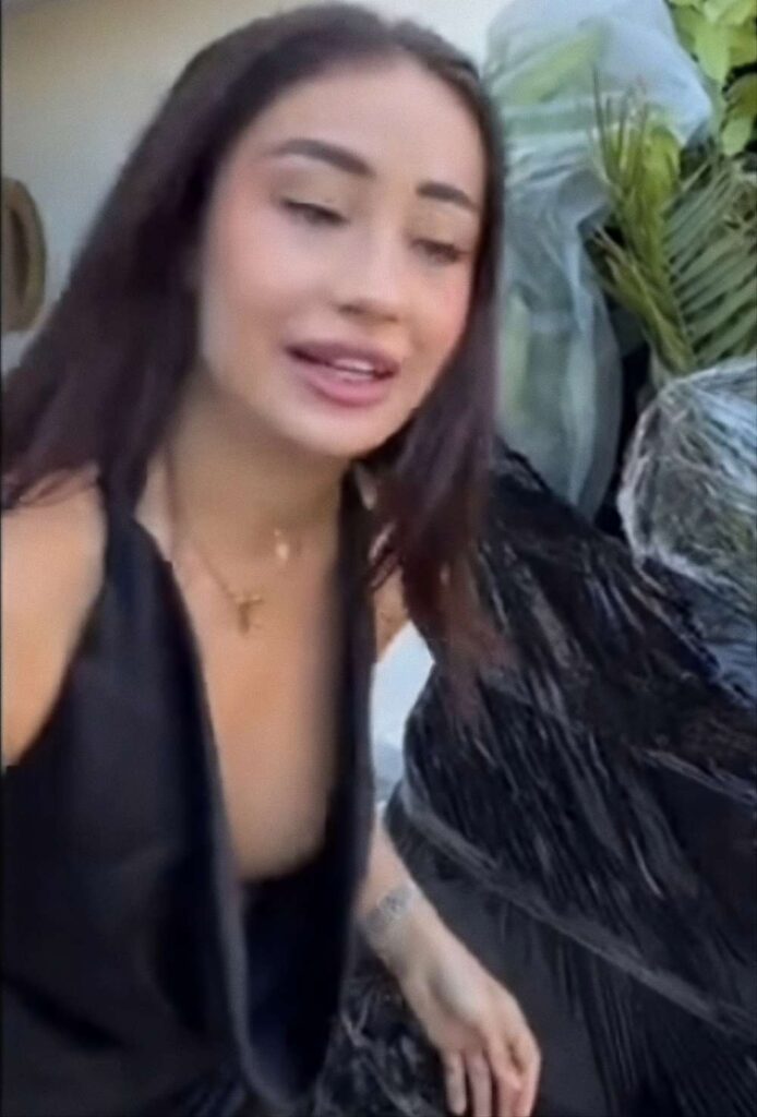 upscalemedia-transformed-fotor-2026032220650-694x1024 Famosas españolas desnudas | Tetas, culos, descuidos, porno, filtradas, actrices, Presentadoras, celebridades