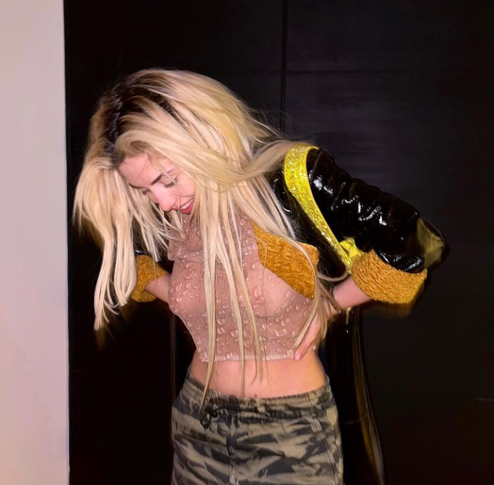 1000330580 Ava Max desnuda el ascenso de una arquitecta del pop